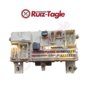 Caja de fusibles de interior Volvo C30 2009